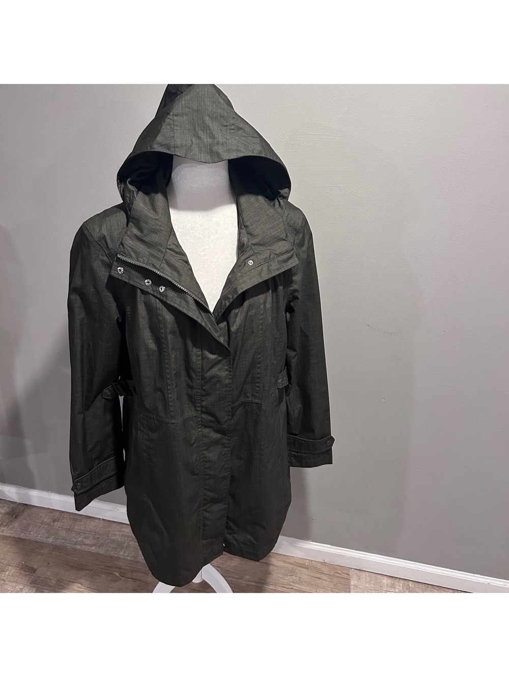 Kirkland Signature XL Mid Length Green Coat Rain Jacket W Hood Lined